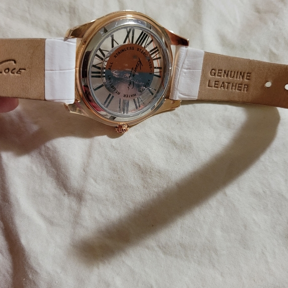 Kenneth Cole Watch - Picture 5 of 10